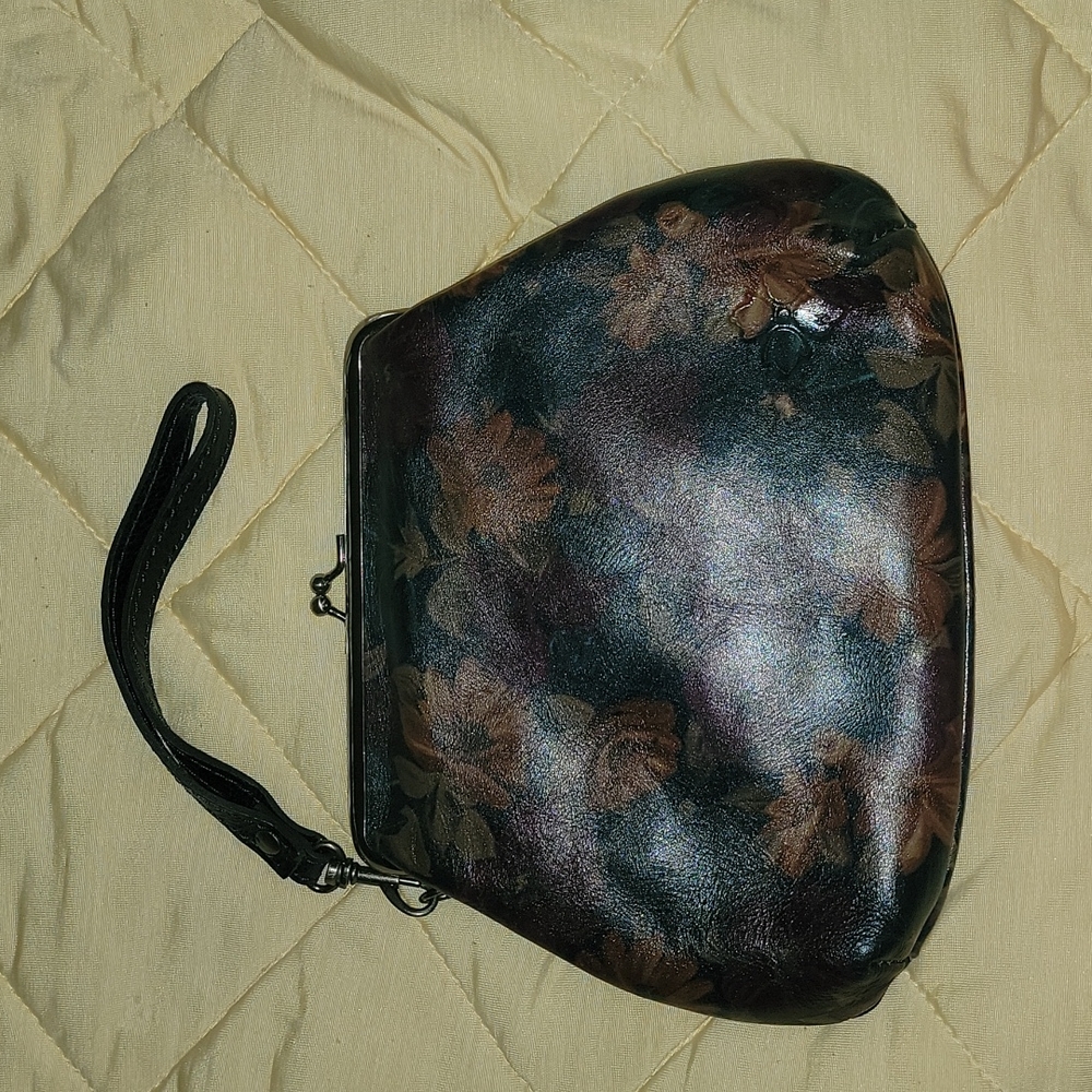 Patricia Nash clutch/wristlet